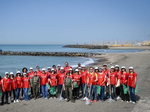 AS Roma e Q8 si uniscono per bonificare dall'immondizia il litorale di Ostia