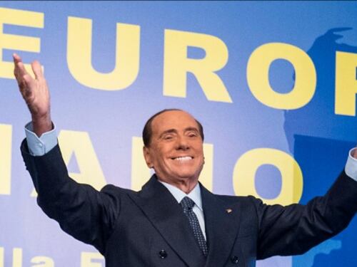 Berlusconi si candida alle Europee: "Lo faccio per senso di responsabilità"
