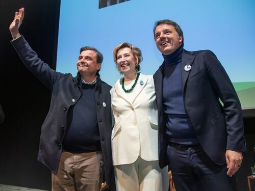 Renzi come Shakira: “Pd? Avevano una Ferrari come me, ora…”