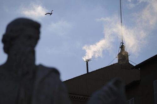 Vaticano, ma quale Papa italiano: fra risse e potere non ce ne saranno più. Il retroscena di Bisignani