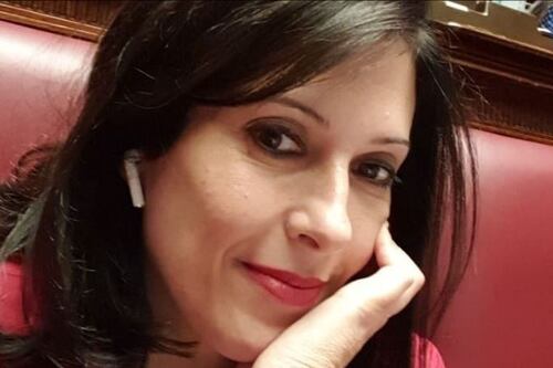 Violenza su una deputata grillina. Mara Lapia picchiata in un supermarket