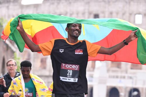 Doppietta etiope alla Maratona di Roma. Nuovo record donne