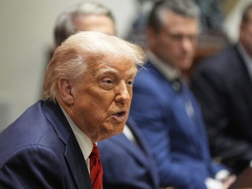 Dazi, Trump verrà in Italia per discutere con l'Europa