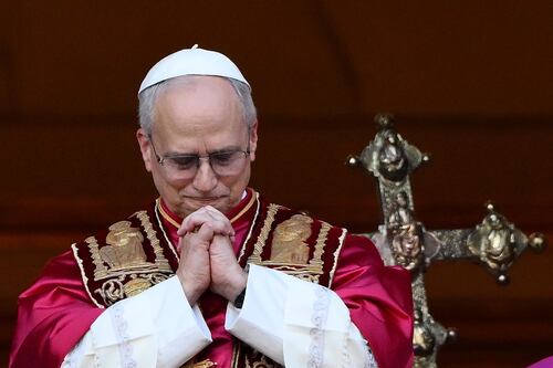 Leone XIV e il dopo Bergoglio, mormorii vaticani: "Liberate Santa Marta!"