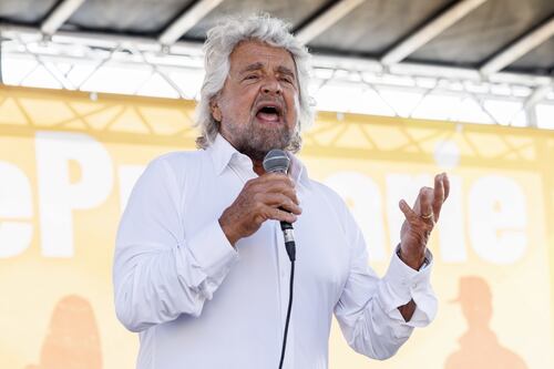 M5S, Grillo incita all’eversione: “Mettete il passamontagna”. In fumo l’intesa Conte-Schlein