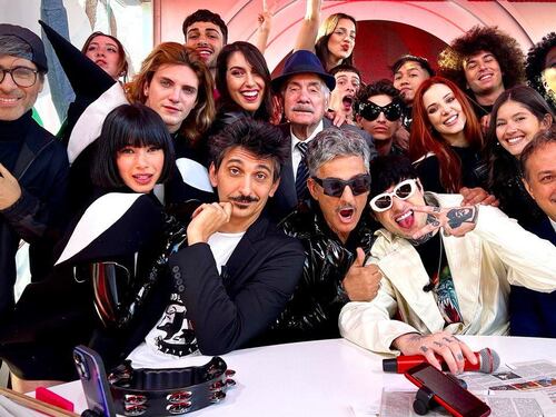 Viva Rai2, Fiorello infilza Emiliano e Decaro: "Chi era la sorella del boss"