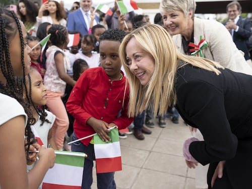 La campagna d'Africa di Meloni. Il Piano Mattei prende forma partendo dai migranti