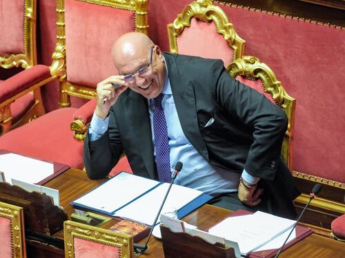 Pnrr, il piano di Crosetto per raggiungere gli obiettivi: il Parlamento lavori di più