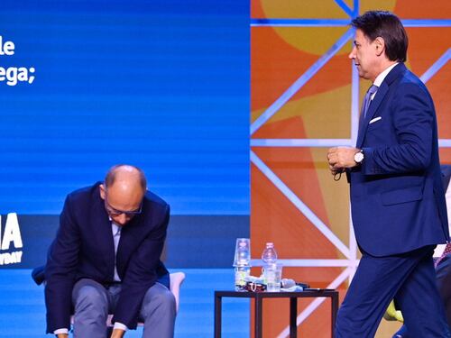 Il nuovo Ulivo è in alto mare ma già si scannano per la poltrona. Le manovre di Conte, Letta e Renzi