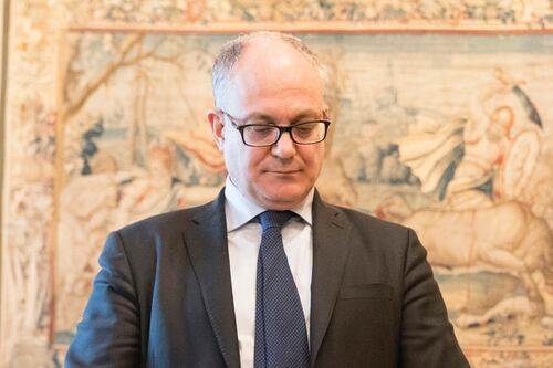 Coronavirus, manovra salva-tasche: verso lo stop a mutui e tasse. Congedo fino a15 giorni