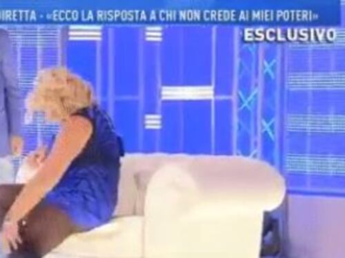 Nadia Rinaldi in mutande, bufera sul balletto in tv. E Giucas Casella la difende