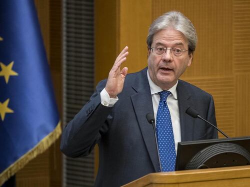 Malore al rientro da Parigi, il premier Paolo Gentiloni ricoverato a Roma