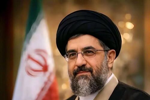 Iran, alberghi in Spagna, palazzi a Londra e il conto in Svizzera. Ecco il tesoro di Mojtaba Khamenei