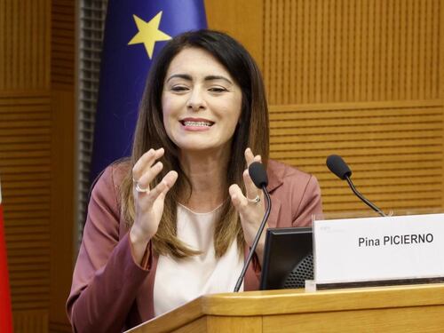 Pd, Pina Picierno a capo dei frondisti: la pasionaria campana studia da anti Schlein