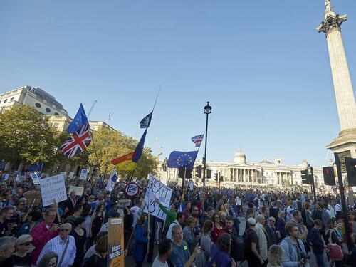 Brexit, record di firme per un nuovo referendum. Un milione in piazza