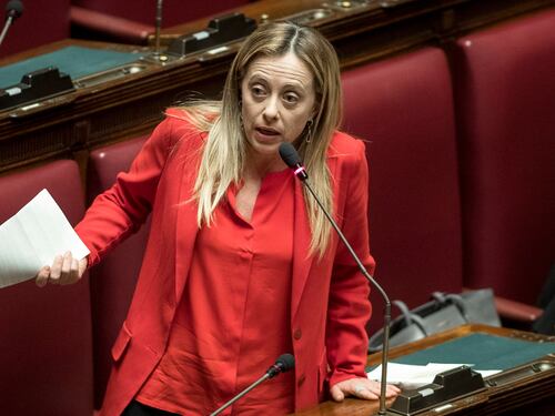 Altro che decreto Cura Italia. Così Giorgia Meloni incalza il governo. Cosa risponde Conte