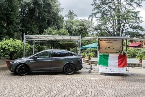 Parte il tour elettrico tra le eccellenze italiane