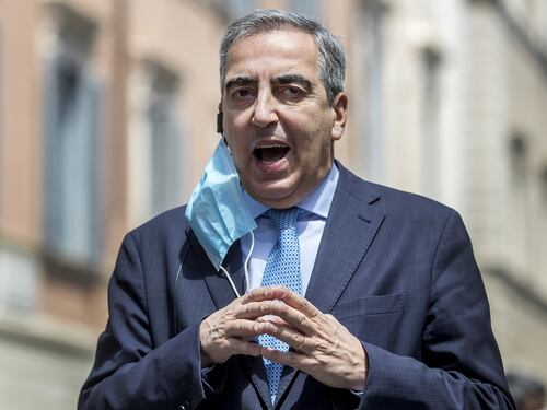 Bugiardi, Gasparri umilia Tridico e Catalfo. Perché devono andare a casa