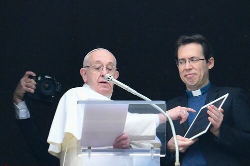 Il Papa sul web e arrivano gli stalker