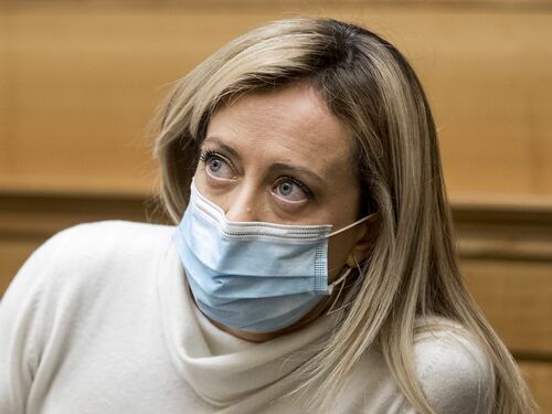 Scoperto l'ennesimo bluff del commissario. Meloni annienta Arcuri