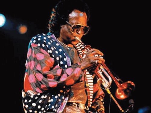 Eterno pioniere del jazz: cento volte Miles Davis
