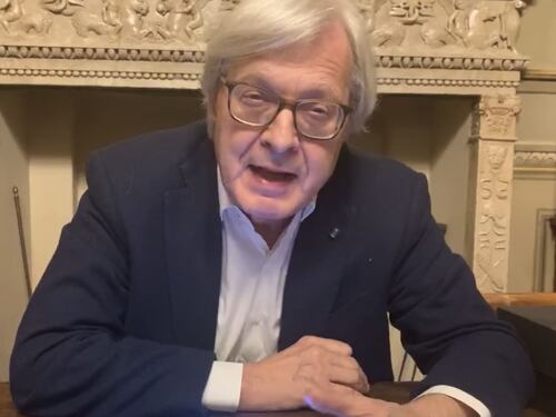 Cosa ha scoperto Vittorio Sgarbi? A Sutri ristoranti aperti fino alle 22, ecco perché