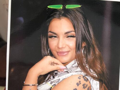 Elettra Lamborghini su di giri: "Come una vacca da monta". Scatenata sui social