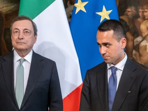 Rischio estinzione per l’Italia. Da Soros a Musk, finendo con il flop Di Maio