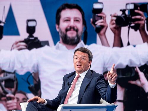 La guerra dei Mattei senza regole: Salvini-Renzi, duello in tv