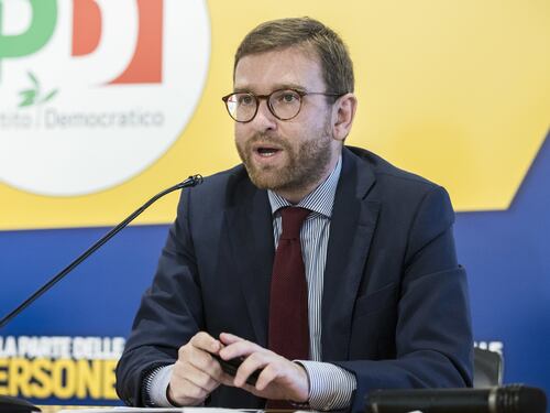 Il ministro Provenzano attacca Italia Viva sul suo 2 per cento