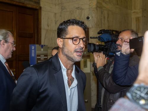 Fabrizio Corona, anche Giorgia Meloni parte civile nel processo: l'accusa all'ex agente fotografico