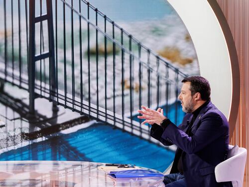 Ponte sullo Stretto, i rilievi del Quirinale: via la norma antimafia. “Stupore” al Mit
