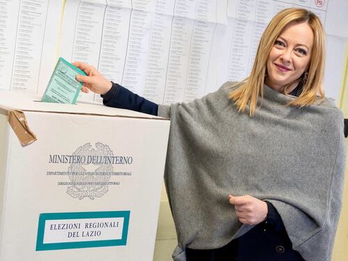 Regionali, affluenza a picco. L'appello di Meloni: è importante, andate a votare