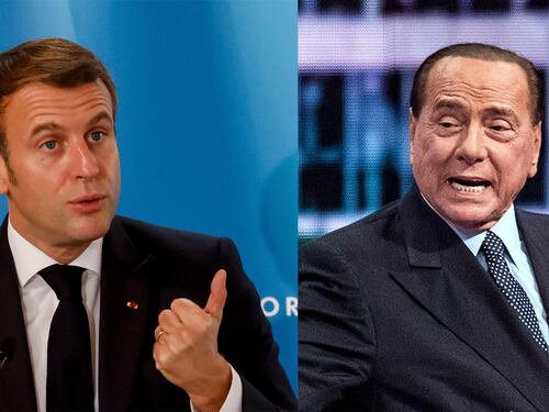 Macron chiama, l'Europa risponde. Attacco Ue alla norma salva-Mediaset