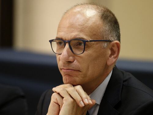 Cercasi mappa per il Pd che s'è perso nei campi: collezione di batoste per Enrico Letta