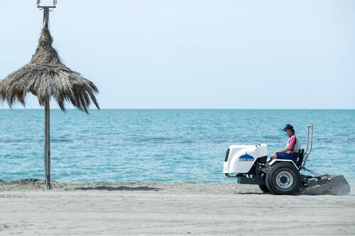 In spiaggia col badante. Così si andrà al mare nel Lazio