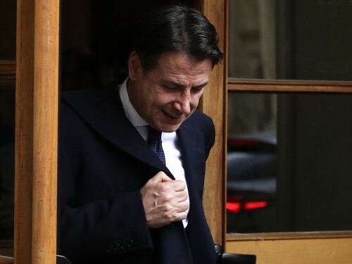 Movimento 5 stelle, allarme bonifici: "Non paga più nessuno", neanche Conte