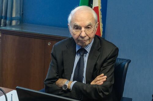 Amato su Zeller: “Giusto rifiutare la fascia tricolore, era un gesto maschilista”. Bufera sull’ex premier