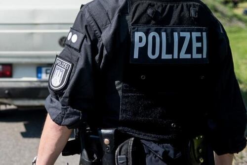 Allarme terrorismo all'aeroporto di Stoccarda: caccia a quattro sospetti