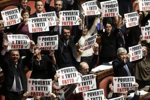 C'è mezza Italia infuriata col governo