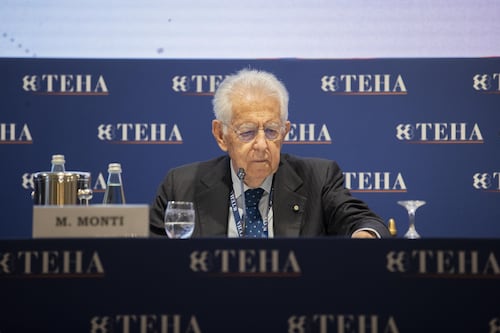 Monti è l’ultimo eroe della sinistra, ma parlate per voi. E tanti auguri