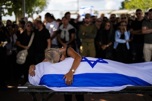 Israele, l’attacco ha alimentato l’antisemitismo: ondata di odio negazionista