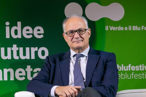 Roma, Gualtieri non cede al ricatto di Conte: “Il termovalorizzatore si farà”