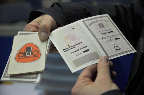 Carta d'identità cartacea addio dal 3 agosto 2026: l'Ue dice no alla proroga