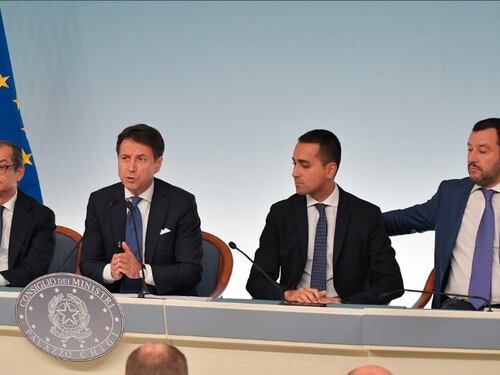 Il Def è alle Camere: 16 miliardi per reddito e quota 100