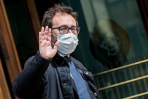 Lega e Bonino asfaltano Bonafede. Perché deve andare via
