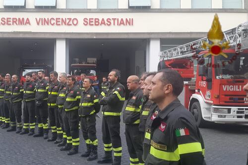 I vigili del fuoco di Roma rendono omaggio ai colleghi di Alessandria