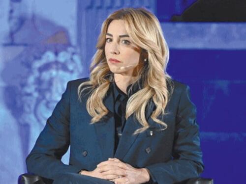 Pd, c’è un’altra Salis e lancia il martello... Elly Schlein e il caos Genova