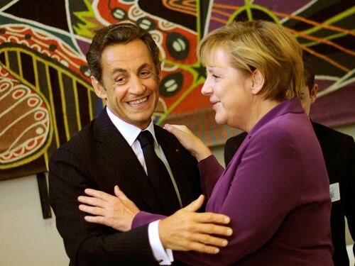 Sarkozy vuota il sacco su Berlusconi: "Io e Merkel nel 2011...". Tutto torna