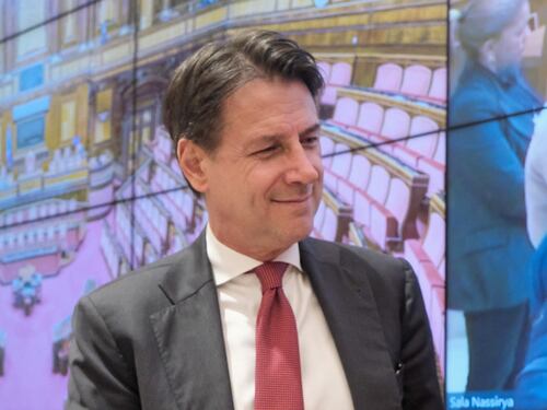 Meloni-Giambruno, sinistra e M5s cavalcano il caso: in coro sulla "famiglia da Mulino Bianco"